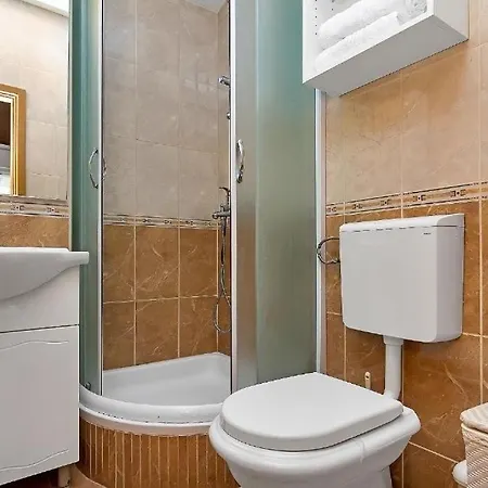 Apartman With Wifi - 25240 Makarska